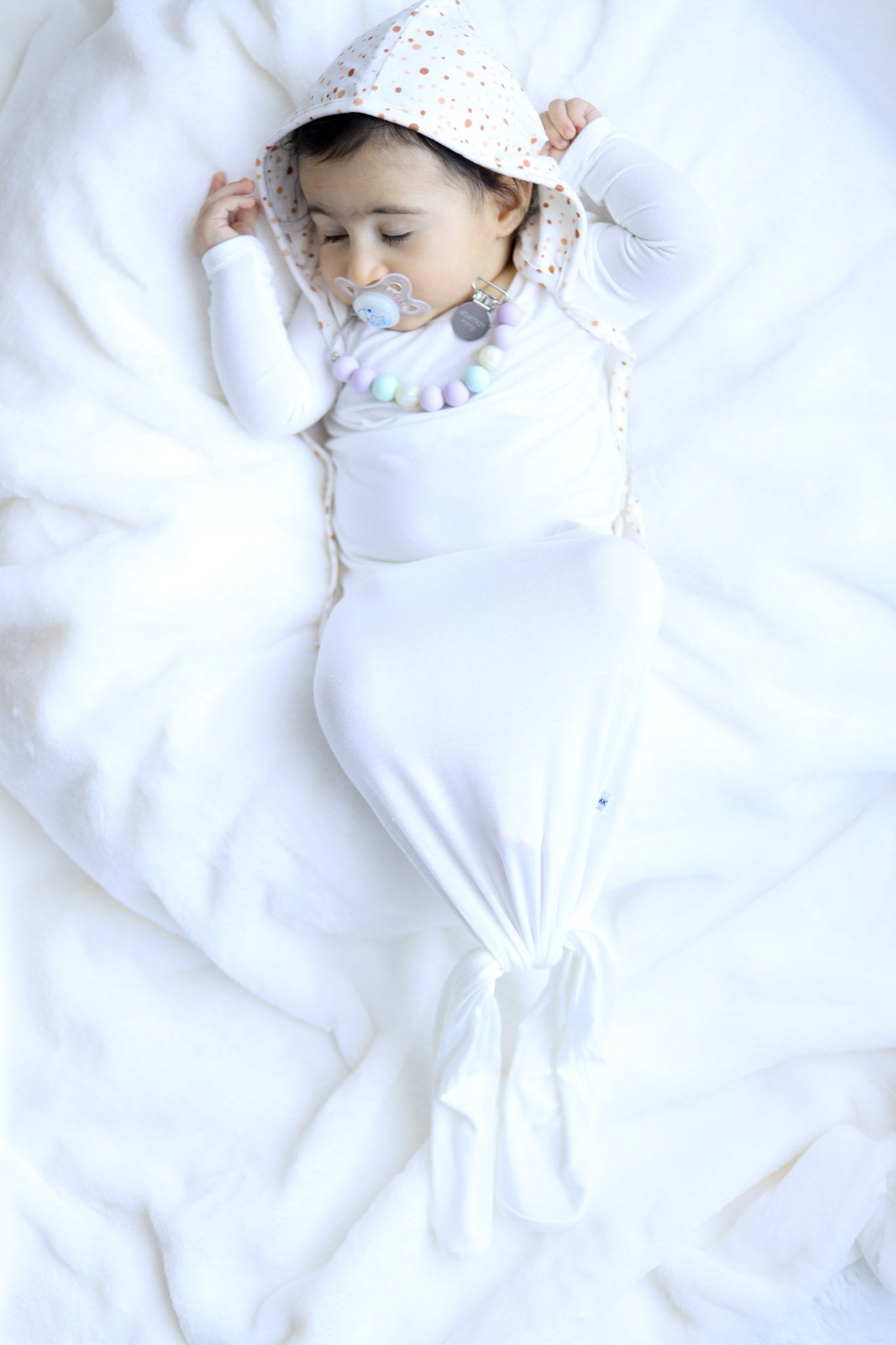 Bailey's Newborn Baby Knot Gown & Hat Set - Jelly Comfort