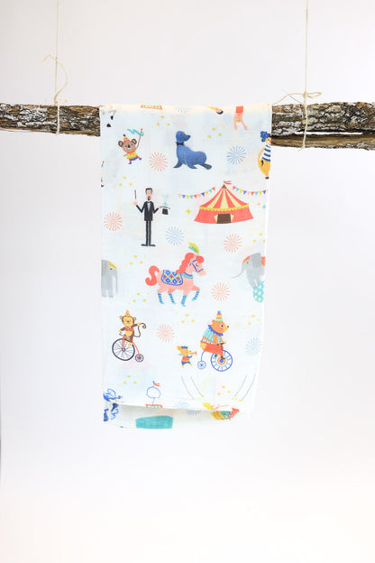Circus Muslin Swaddle Blanket, Muslin Baby Blanket - Jelly Comfort